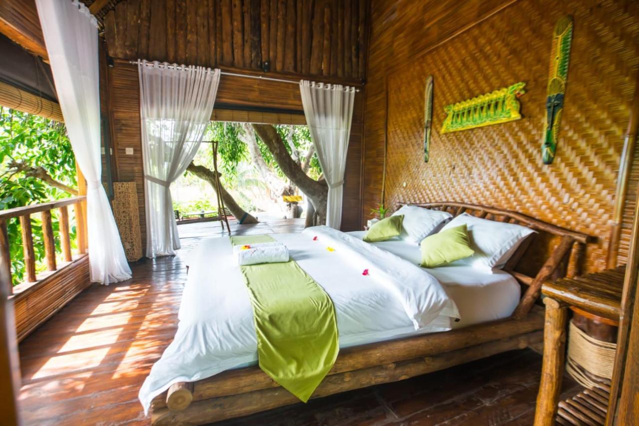 Gading Tree House Vila Batununggul Exterior foto
