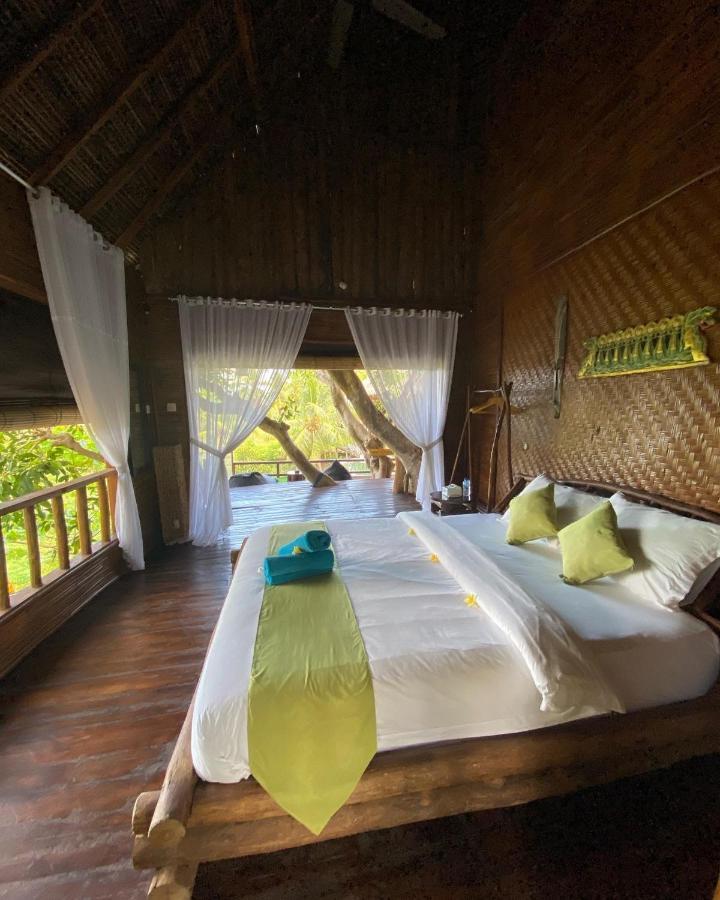 Gading Tree House Vila Batununggul Exterior foto