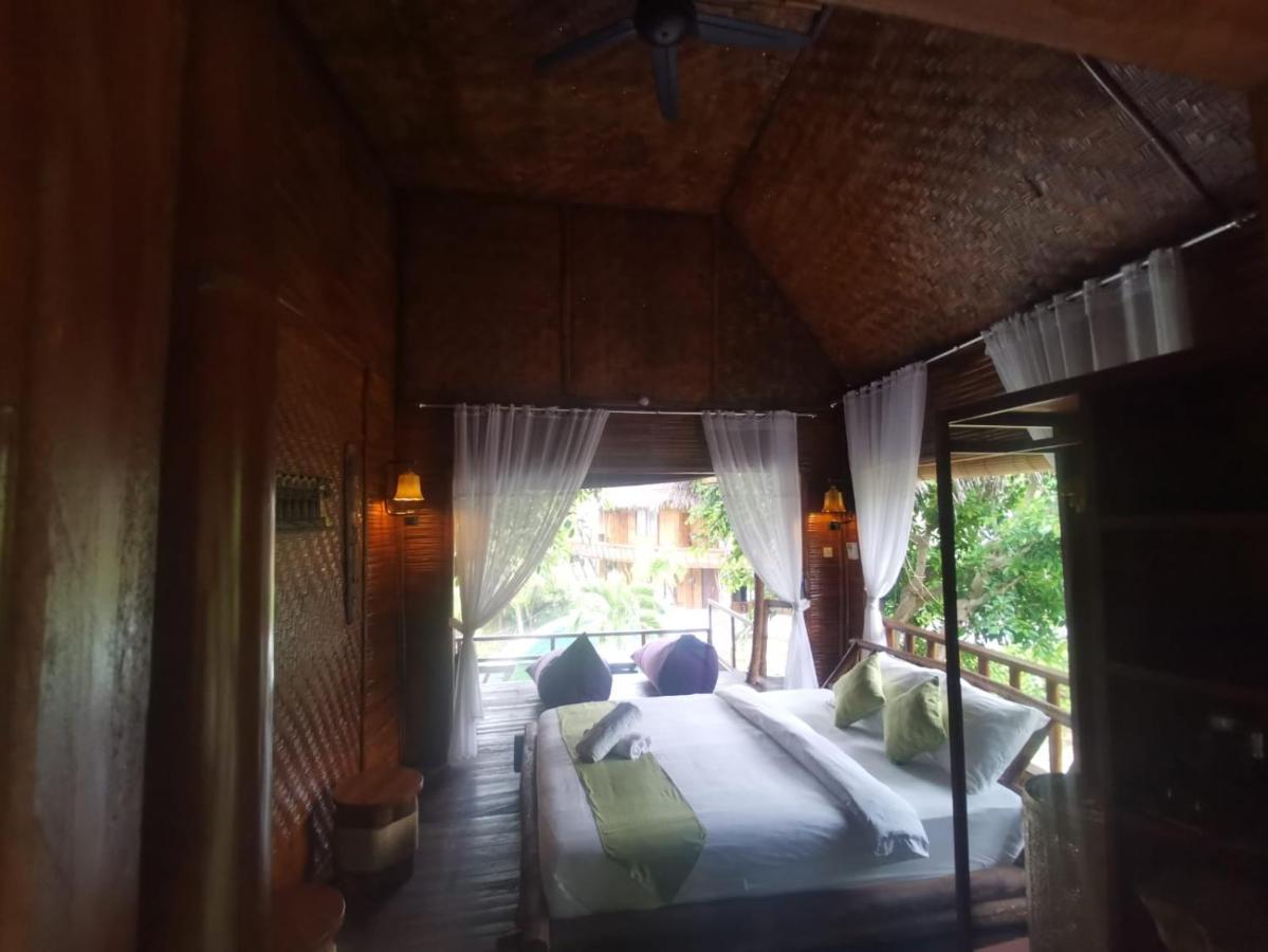 Gading Tree House Vila Batununggul Exterior foto