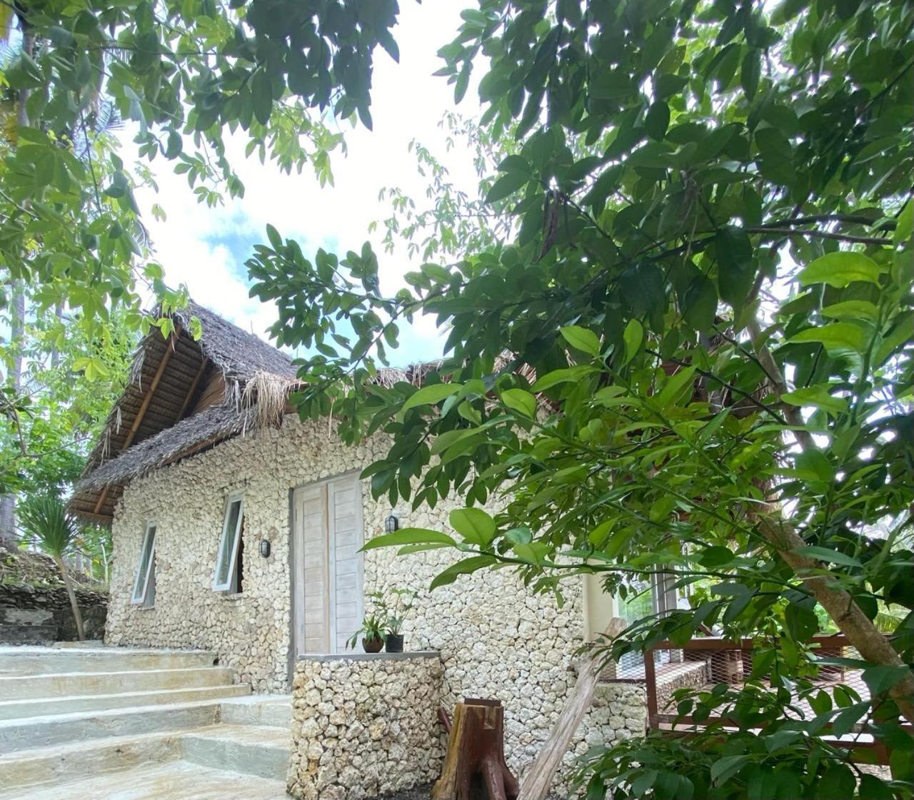 Gading Tree House Vila Batununggul Exterior foto