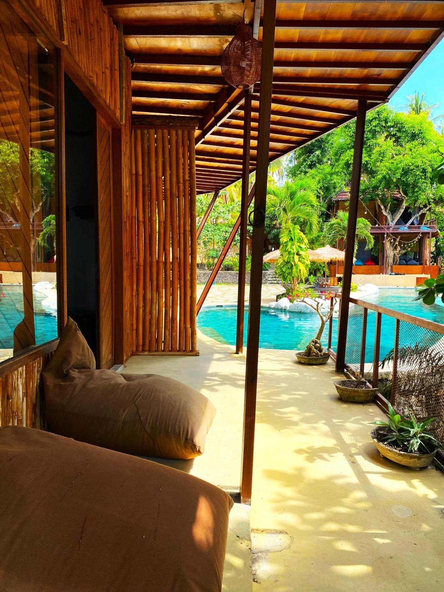Gading Tree House Vila Batununggul Exterior foto