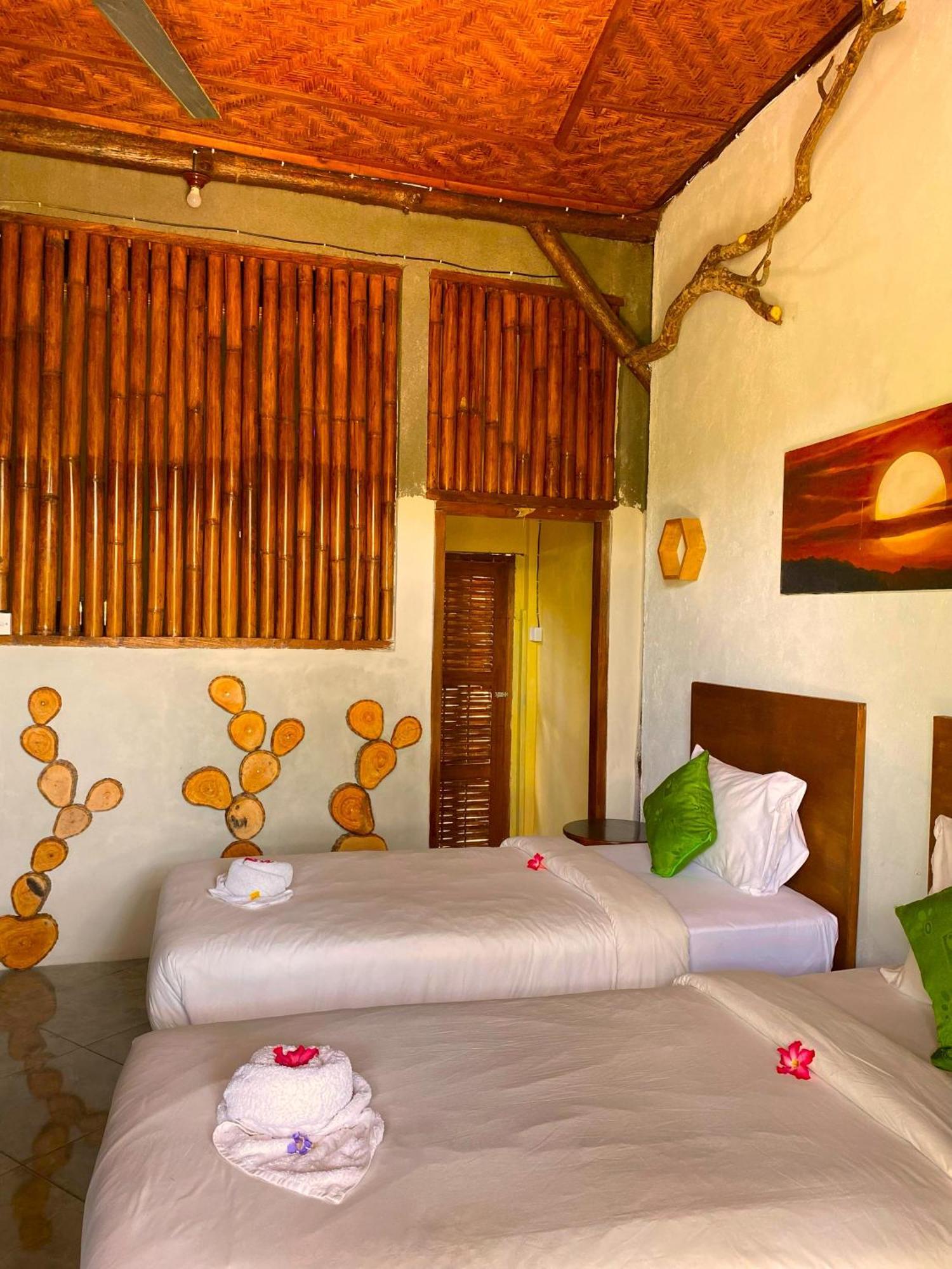 Gading Tree House Vila Batununggul Exterior foto