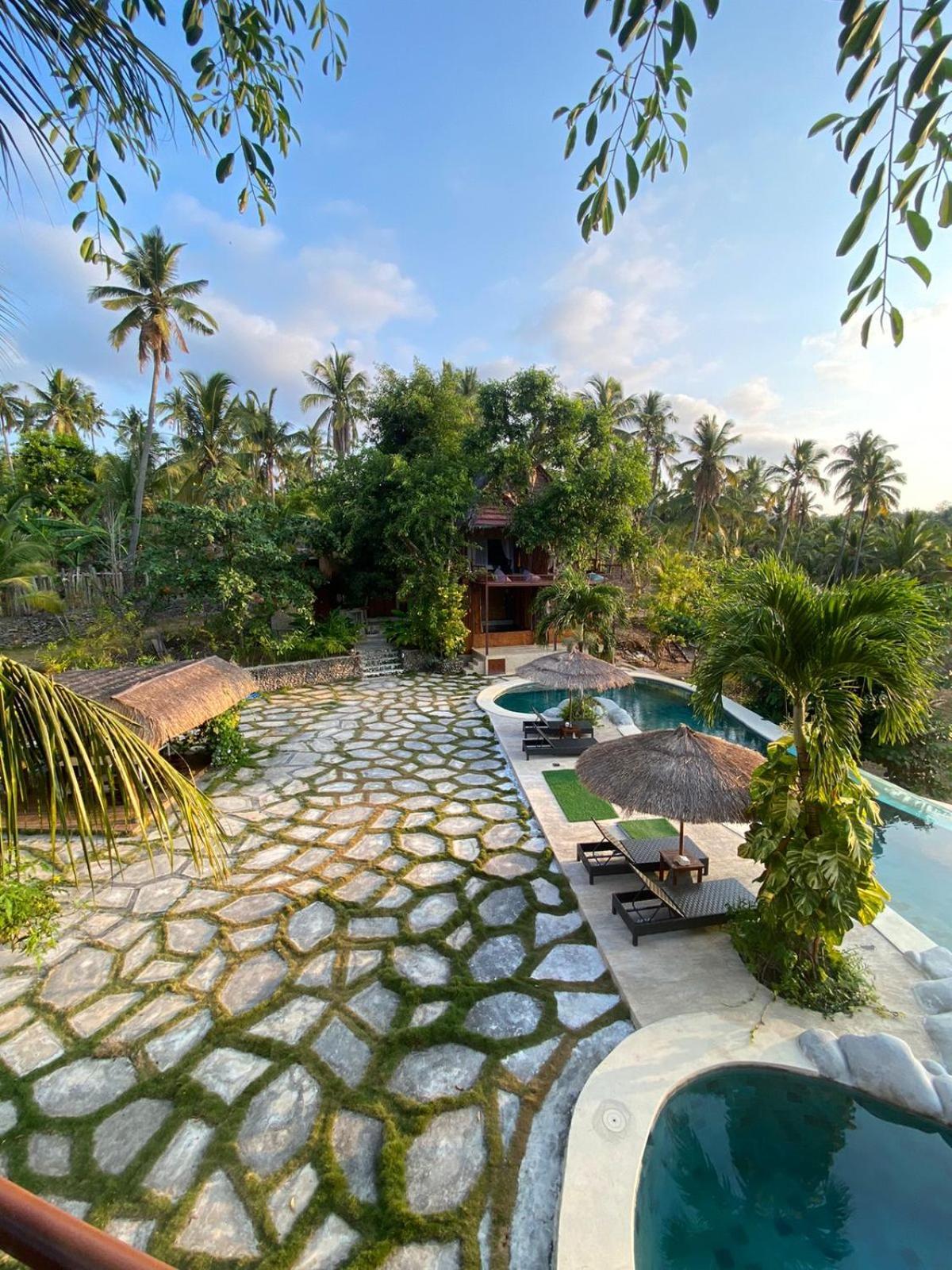Gading Tree House Vila Batununggul Exterior foto