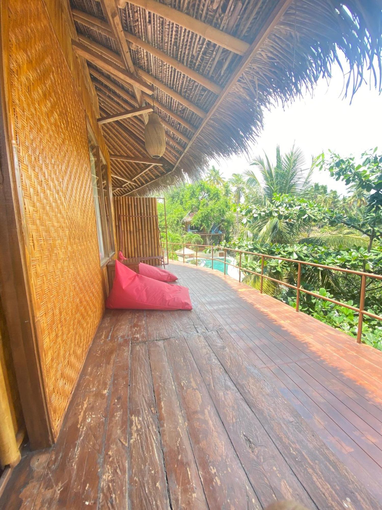 Gading Tree House Vila Batununggul Exterior foto