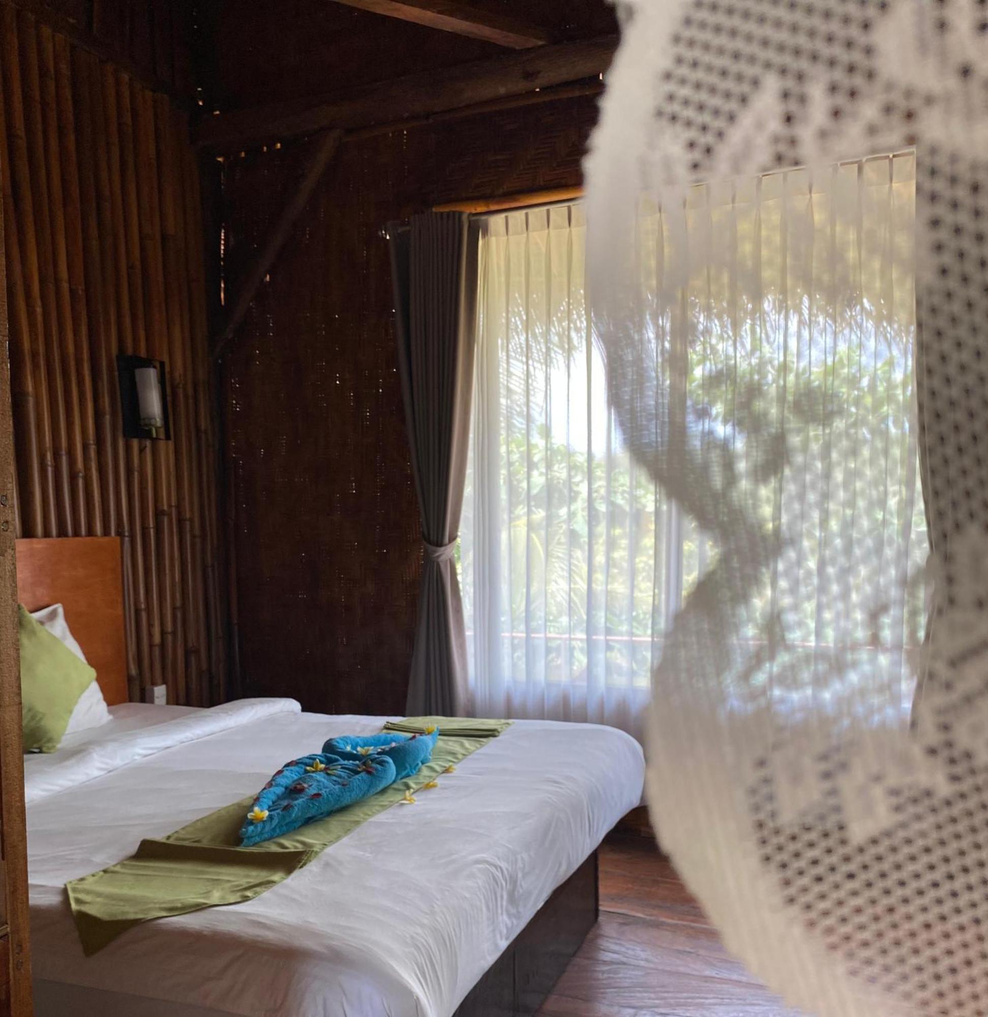 Gading Tree House Vila Batununggul Exterior foto